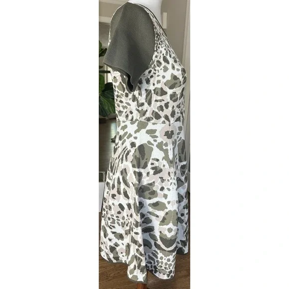 Catherine Malandrino Olive Green Animal Print Fit & Flare Dress Size M - Picture 5 of 8